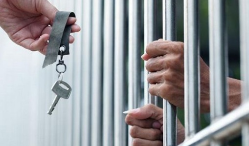 什么是引誘、容留、介紹賣淫罪?