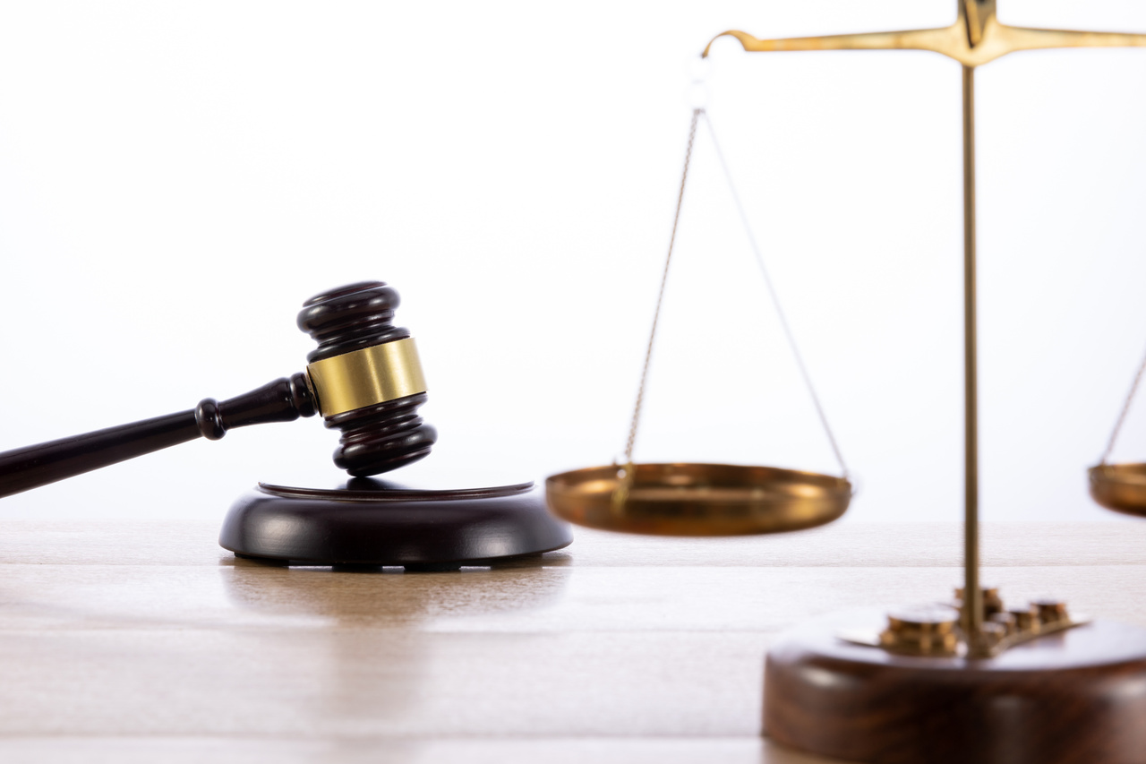 刑事律師王平聚：河南村鎮(zhèn)銀行取不出錢(qián)該誰(shuí)負(fù)責(zé)呢?