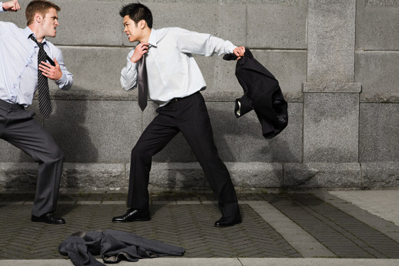 “男子被當街毆打”事件：已立案偵查，什么是聚眾斗毆罪？